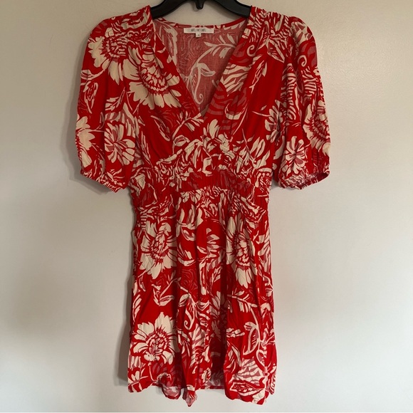 Women’s Abel The Label Short Sleeve Boho Floral Print Mini Dress Size Small - Picture 1 of 12